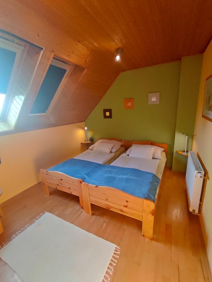 Вілла Benaja Swiss Nyaralohaz Кестхей Екстер'єр фото